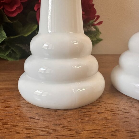 Pair of Randall Milk Glass Vases Ringed Base Midcentury Modern White Decor - Picture 6 of 7